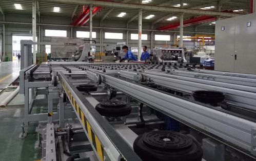 玻璃機械的發(fā)展史與現狀 從手工到智能的裝備革新之路